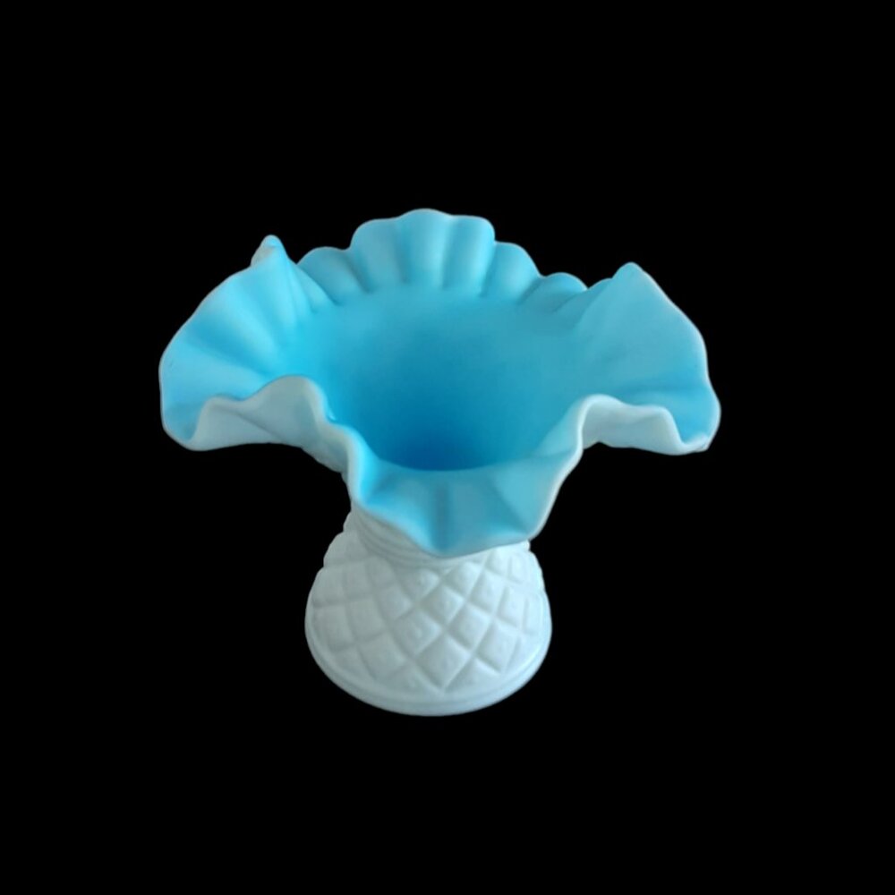 Vtg. Kanawha Quilted Milk Glass Blue Diamond Ruffled Vase